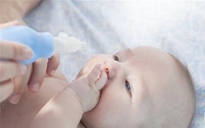 三个月宝宝吃手睡觉是不是自主入睡 济宁市莫君兰：关于宝宝的科学普及