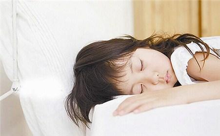 儿童睡觉出汗多的原因怎么食补 2011武汉市时宁芬专家文章